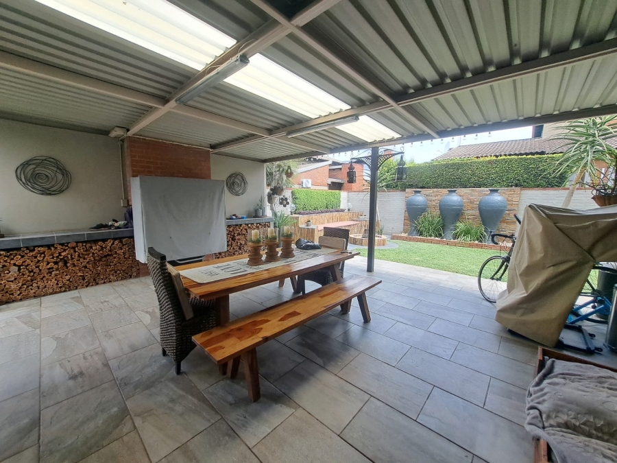 3 Bedroom Property for Sale in Waterval East North West